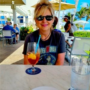 Meet your Posher, Bobbie